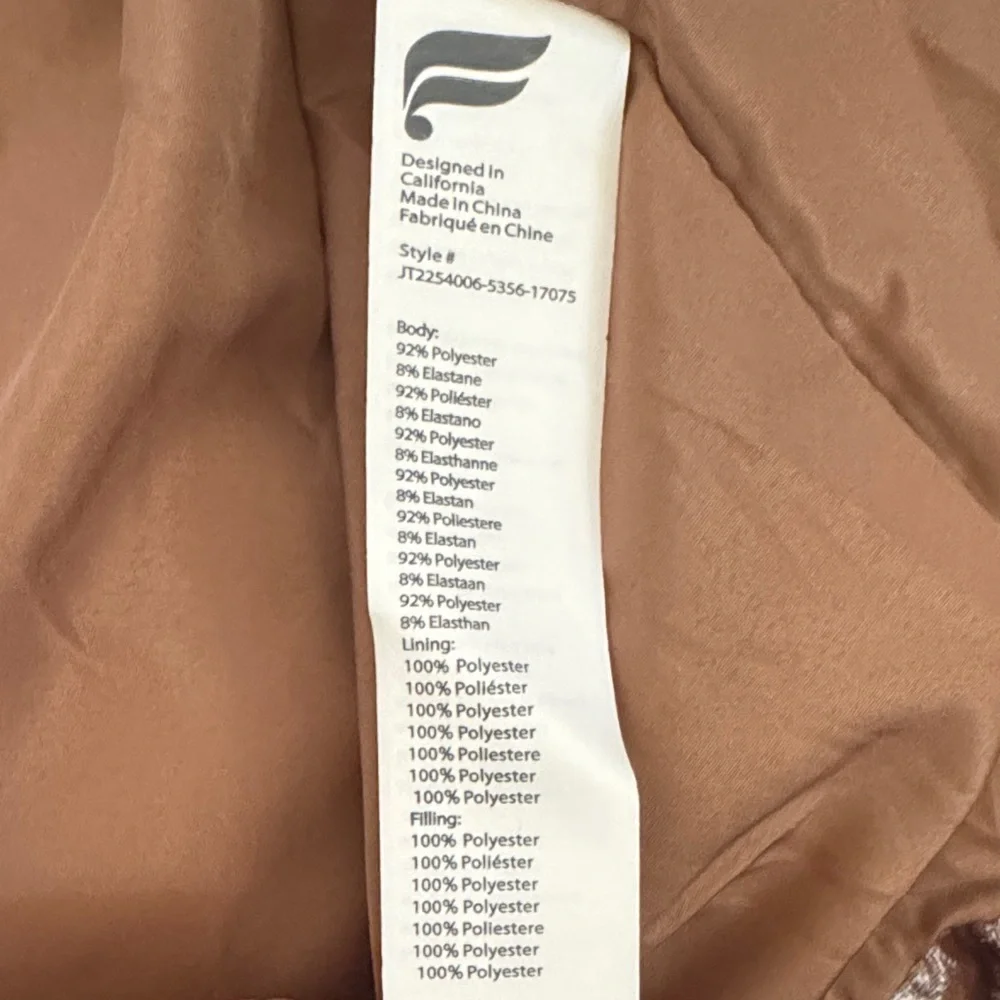 Fabletics Velvet Puffer Jacket Champagne color Size 1X - Picture 14 of 14